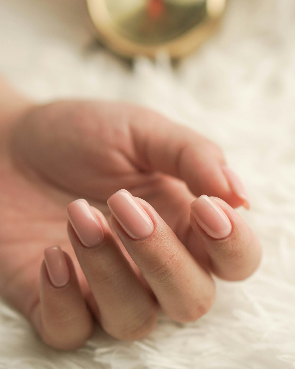 Manicure en tono nude